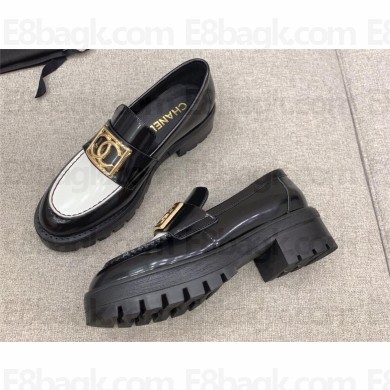 Chanel Calfskin & Metal Moccasins G45156 BLACK/WHITE 2023