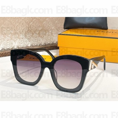 Fendi FE40098 Sunglasses 01 2025