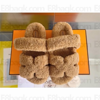 Hermes Chypre sandals in shearling beige 2025