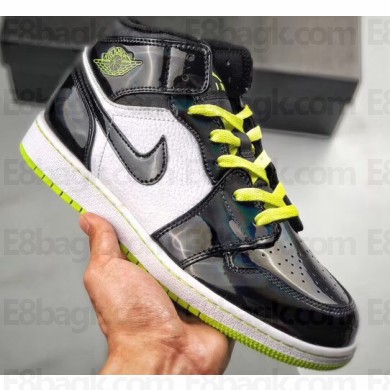 Nike Air Jordan 1 Mid Sneakers 24