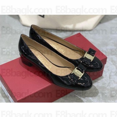 Ferragamo Heel 3.5cm Vara Pumps in patent leather with leather bow Black