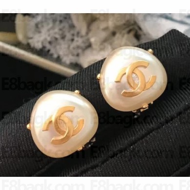 Chanel Pearl Stud Clip-on Earrings White/Gold 2018