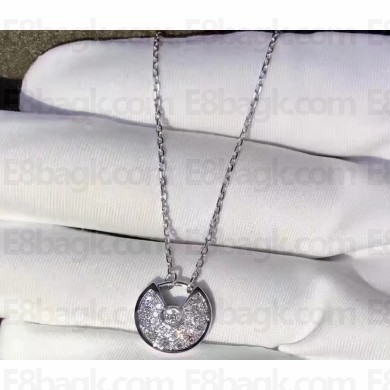 Cartier Real 18k amulette de necklace XS model with Diamonds