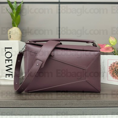 Loewe Large Puzzle Bag in shiny calfskin burgundy