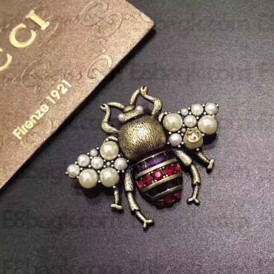 gucci bee brooch 02 2020