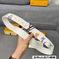Louis Vuitton Calfskin belt in white Ly002