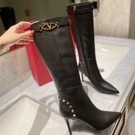 Valentino Calfskin boots in black  Vs013