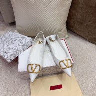 Valentino Calfskin Flat shoes in white  Vs041