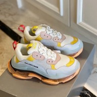 Balenciaga Triple-S  Clunky sneaker  Bs077