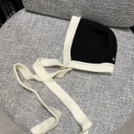 chanel Cashmere Black & white Knit Bonnet AA9320 2023