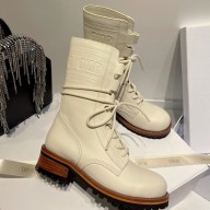 Dior Calfskin boots in beige  Ds070