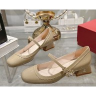 Roger Vivier Très Vivier Mary Janes in patent leather beige 2025