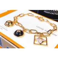 Louis Vuitton Bracelet LV04