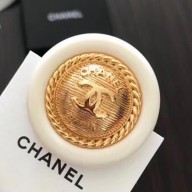 Chanel Round Brooch A58747 White 2018