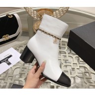 Chanel ankle Boots calfskin with chain black/white 1025-2024