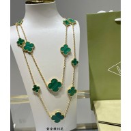 Van Cleef & Arpels Magic Alhambra necklace,16 motifs 01 2024