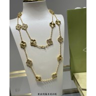 Van Cleef & Arpels Magic Alhambra necklace,20 motifs 06 2024