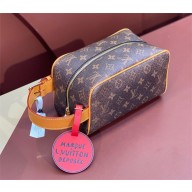 Louis Vuitton Monogram canvas Locker Dopp Kit Toilet Pouch Bag M11765 2024