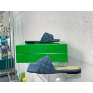 Bottega Veneta Intreccio denim lido flat mules INDIGO 2023