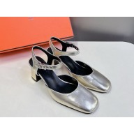 Hermes Kamilla 60 pump Mary Jane shoe in goatskin and Nappa leather platine / gris argenté 2025