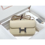 Hermès craie Constance Elan bag in Epsom leather with silver hardware 2024