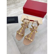 Valentino ROMAN STUD FLAT CALFSKIN SANDAL nude 2021