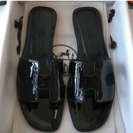 Hermes Oran Flat Slipper Sandals in Patent Calfskin Black
