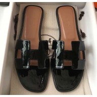 Hermes Oran Flat Slipper Sandals in Patent Calfskin Black/Coffee