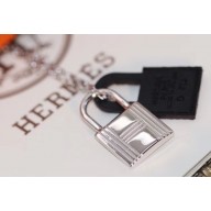 Hermes O'Kelly Pendant Necklace 07 2020