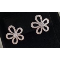 Van Cleef & Arpels Flowerlace Pendant Earrings