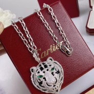 Cartier Panthère de necklace 01