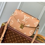 Louis Vuitton Metallic Empreinte Monogram Giant Pochette Metis  beige M45773 2024