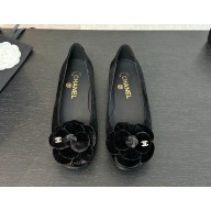 Chanel velvet camellia pumps suede black 2024