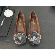 Chanel velvet camellia pumps suede brown/grey 2024