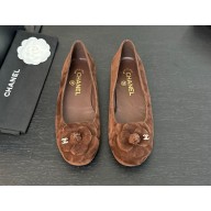 Chanel velvet camellia pumps suede brown 2024