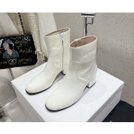 CELINE LES BOTTES TRIOMPHE ZIPPED BOOT in PATENT CALFSKIN white 2024
