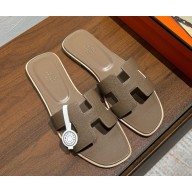 Hermes Oran sandal in calfskin 04 2025