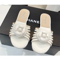 ‎Chanel Camellia lambskin flat slippers white 2025