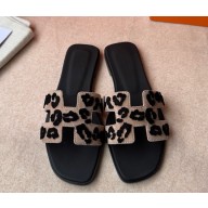 Hermes Oran sandal in tufted suede goatskin beige / noir 2025