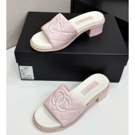 Chanel lambskin slippers with chain light pink 2025 