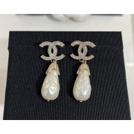 Chanel Pendant Earrings Metal, Imitation Pearls & Strass ABF699 Gold, Pearly White & Crystal 2025