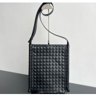 Bottega Veneta Large Flat cross-body bag realised with Intrecciato craftsmanship in soft calfskin leather black 2025