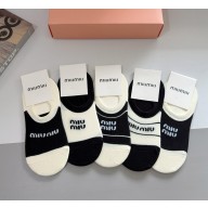 MIU MIU Socks 052118 2025