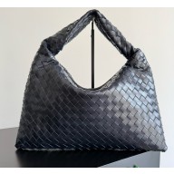 Bottega Veneta Hop Shoulder bag with Intrecciato craftsmanship in calf leather Shadow 2025