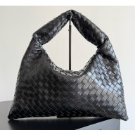 Bottega Veneta Hop Shoulder bag with Intrecciato craftsmanship in calf leather black 2025