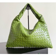 Bottega Veneta Hop Shoulder bag with Intrecciato craftsmanship in calf leather Matcha 2025