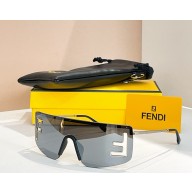 Fendi Sunglasses FE40168U 04 2025
