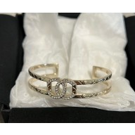 Chanel Cuff Metal & Strass ABF258 Gold & Crystal 2025