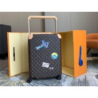 louis vuitton My LV World Tour Horizon 55 suitcase in monogram canvas 04 2023