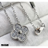 Van Cleef & Arpels Necklace 18 2021